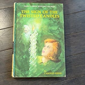 #9 Nancy Drew: The Sign of The Twisted Candle